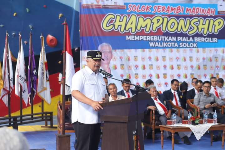 Walikota Solok buka Kejuaraan Karate Solok Serambi Madinah Championship II